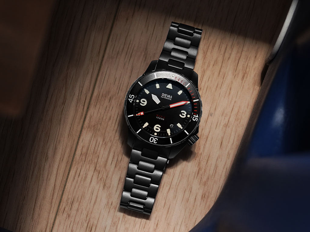 04 / Hardened DLC Stainless Steel