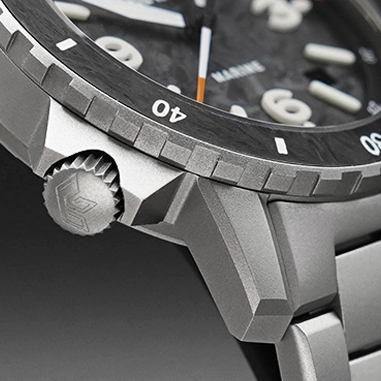 Marine 39 Ti microblasted titanium case detail